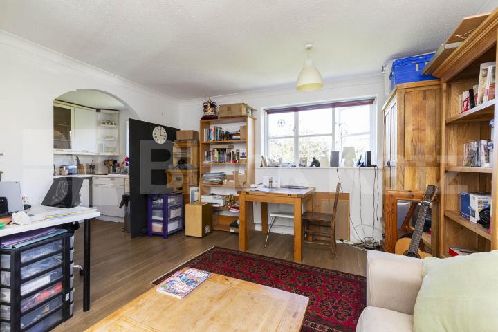 A spacious one double bedroom flat located between Archway and Finsbury Park Cornwallis Square, Archway